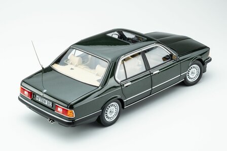 Touring Modelcars 1:18 BMW 745i E23 1984 achat green metalic. Verwacht 11-2026