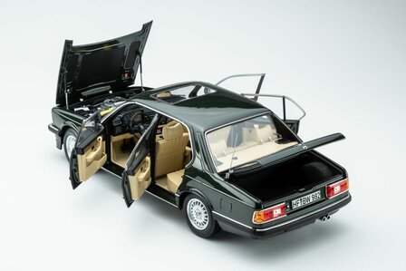 Touring Modelcars 1:18 BMW 745i E23 1984 achat green metalic. Verwacht 11-2026
