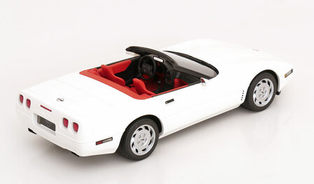 GT Spirit 1:18 Chevrolet Corvette C4 Convertible Arctic white 1995