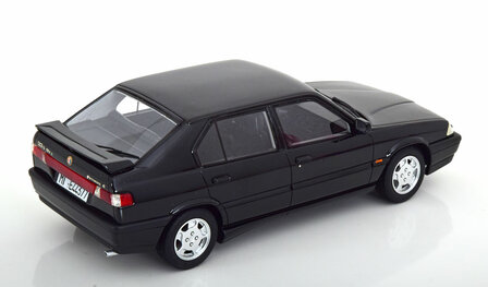 Cult Models 1:18 Alfa Romeo 33 S QV Permanent 4 black 1991