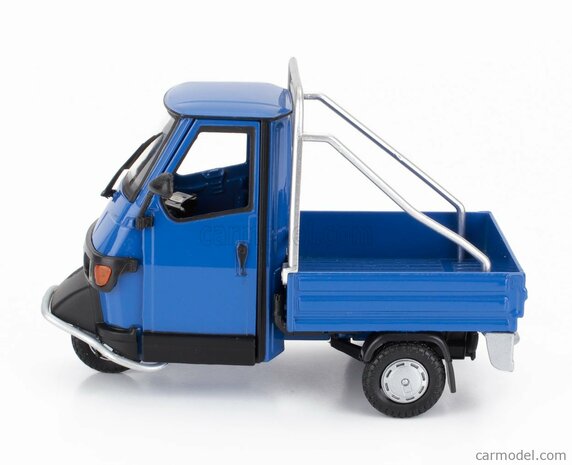 NewRay 1:18 Piaggio Ape 50 Cross Country 1994 blauw zwart, driewielen
