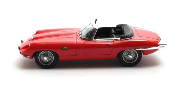 Matrix 1:43 Jaguar E-type Roadster Italsuisse/Frua rood open 1964