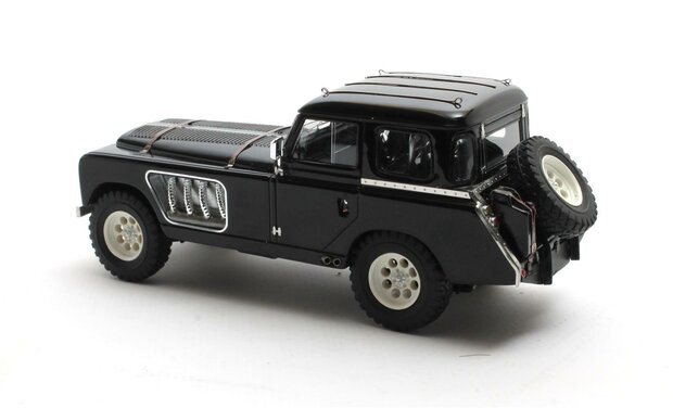 Matrix 1:43 Landrover 109 Bell Aurens longnose gesloten zwart