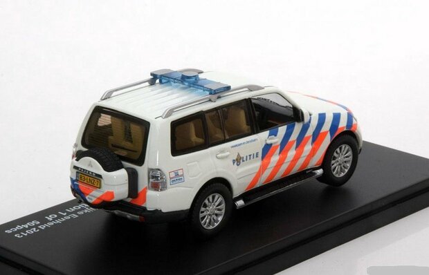 Triple9 1:43 Mitsubishi Pajero Landelijke Eendheid 2013 - Politie Nederland, limited 504 pcs