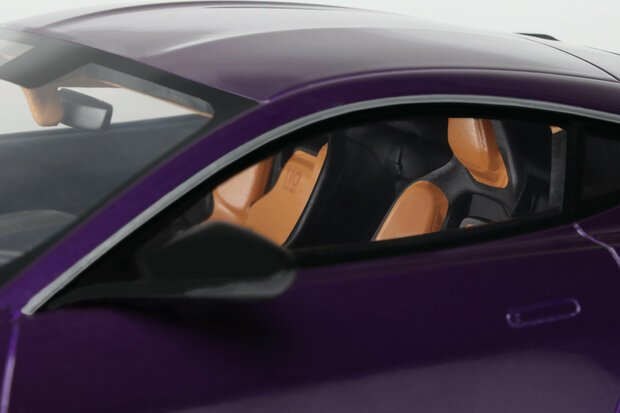 GT Spirit 1:18 Aston Martin Valour purple 2023. Levering 12-2025