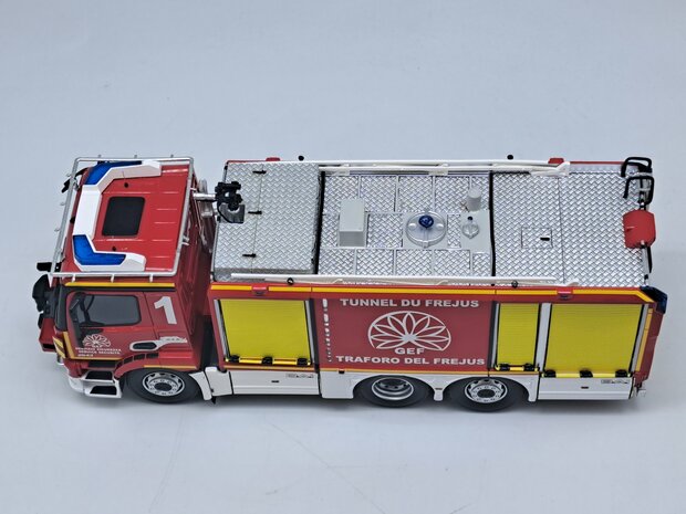 Alerte 1:43 Mercedes Benz Antos Antos BAI VSAT 8000S Pompier " Tunnel de Fréjus ". Limited 300 pcs