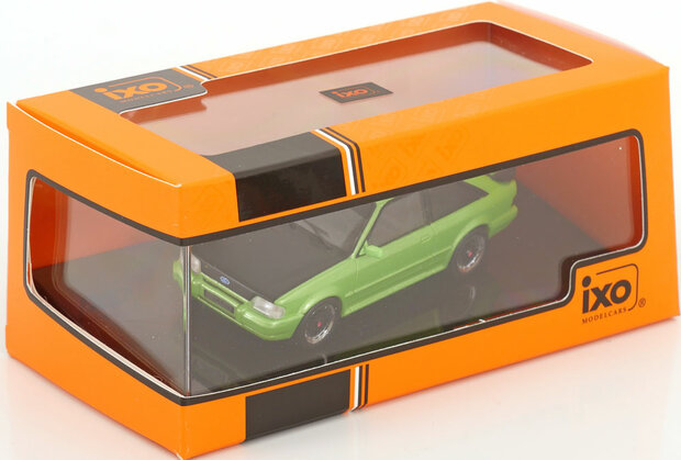 IXO 1:43 Ford Escort MK4 XR3i 1990 groen zwart