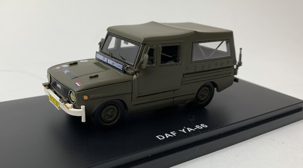 Golden Oldies 1:43 Daf YA-66 Marechaussee legergroen resin model - in QSP verpakking
