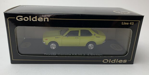 Golden Oldies 1:43 Toyota Corolla KE30 2-d Sedan geel  - resin model - Limited 100 pcs