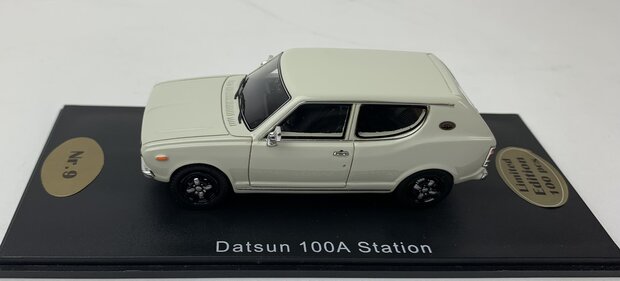 Golden Oldies 1:43 Datsun 100A Station wit - resin model - Limited 100 pcs
