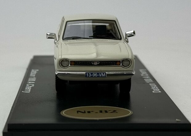 Golden Oldies 1:43 Datsun 100 A Cherry wit resin model - Limited 100 pcs