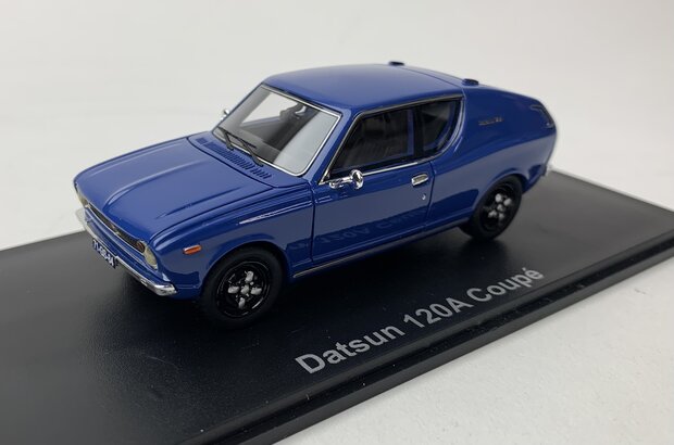 Golden Oldies 1:43 Datsun 120A Coupe blauw resin model - Limite