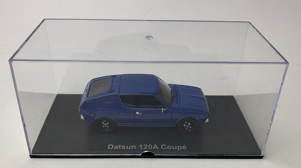 Golden Oldies 1:43 Datsun 120A Coupe blauw resin model - Limite