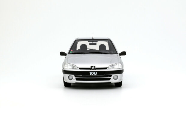 Otto Mobile 1:18 Peugeot 106 Quiksilver Gris Quartz 2000. Levering 10-2025