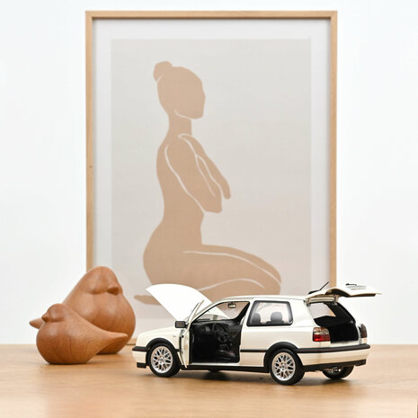 Norev 1:18 Volkswagen Golf GTI 1996 Candy White. Levering 09-2025