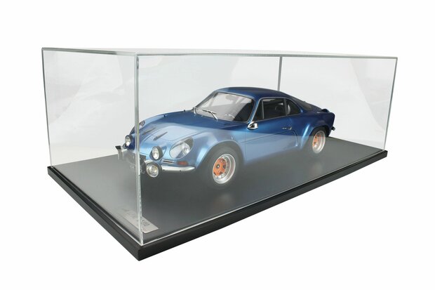 GT Spirit 1:8 Renault - Alpine A110 1800 Groupe 4 blue 1973 incl showcase. Levvering 02-2026