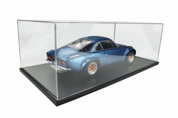 GT Spirit 1:8 Renault - Alpine A110 1800 Groupe 4 blue 1973 incl showcase. Levvering 02-2026