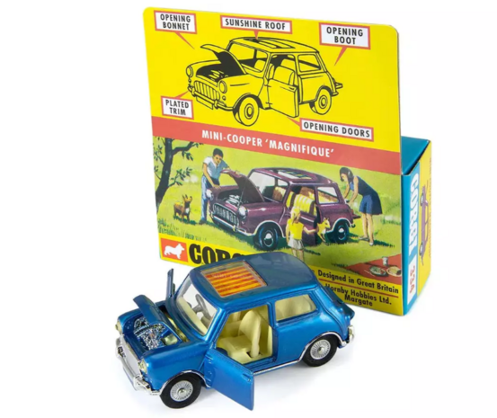 Corgi Club Model 1:41 Mini Cooper Magnifique Green - No 334 - Verwacht 09--2025