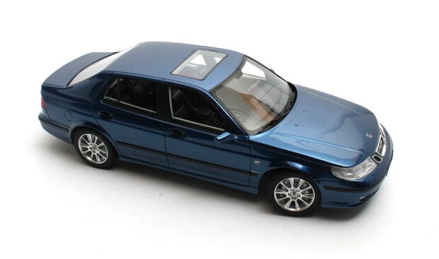 Cult Models 1:18 Saab 9-5 Turbo Aero Midnight blue metallic 1998