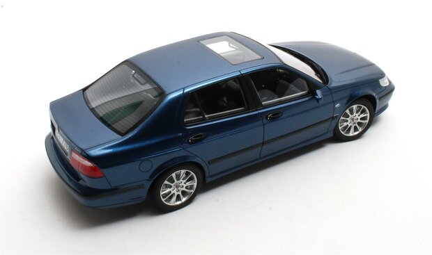 Cult Models 1:18 Saab 9-5 Turbo Aero Midnight blue metallic 1998