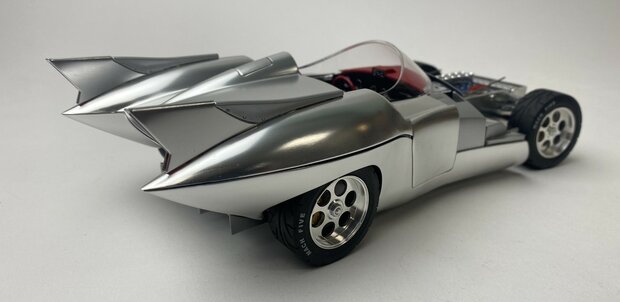 Schwyn Haas 1:18 Speed Racer Silver Metallic Version - Features 