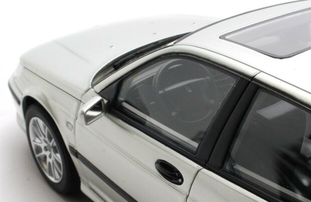 Cult Models 1:18 Saab 9-5 Turbo Aero silver metallic 1998