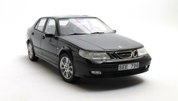 Cult Models 1:18 Saab 9-5 Turbo Aero zwart 1998