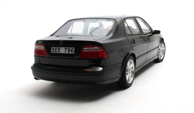 Cult Models 1:18 Saab 9-5 Turbo Aero zwart 1998