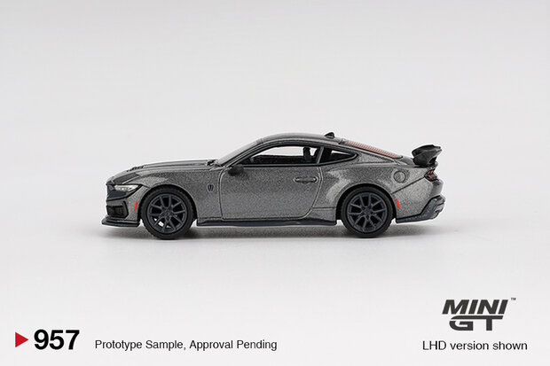 Mini GT 1:64 Ford Mustang Dark Horse 2024 Carbonized Gray. Verwacht