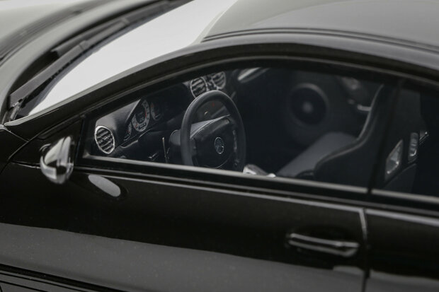 Otto Mobile 1:18 Mercedes Benz C209 CLK DTM AMG Coupe Obsidian Black Metallic 2004. Levering 11-2025