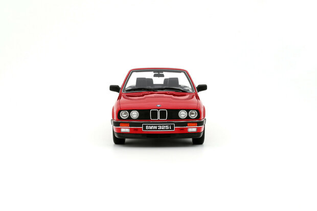 Otto Mobile 1:18 BMW 325i Convertible Bright Red 308 1986. Levering 11-2025