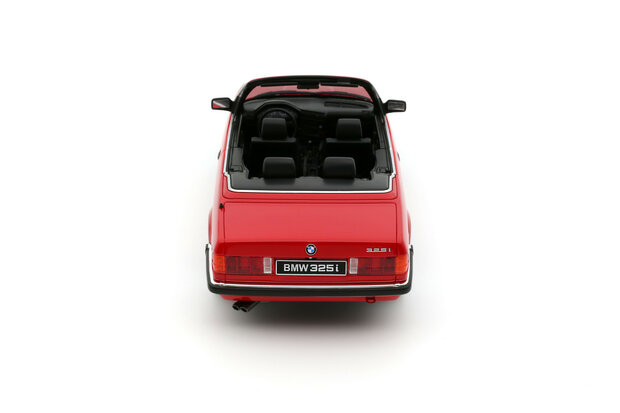 Otto Mobile 1:18 BMW 325i Convertible Bright Red 308 1986. Levering 11-2025