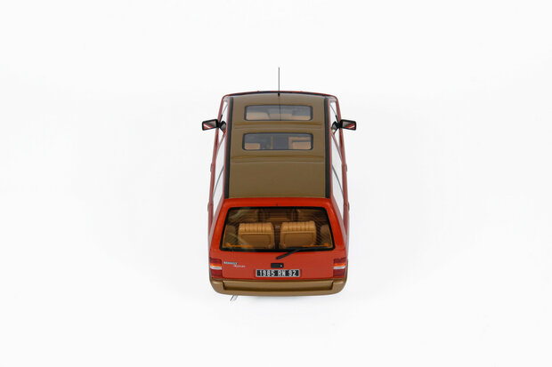 Otto Mobile 1:18 Renault Espace 2000 TSE Rouge Cornaline 1984. Levering 11-2025