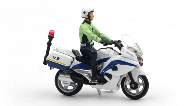 XCartoys 1:64 BAIC BJ80 People's Police Motorcycle Escort Set