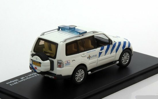 Triple9 1:43 Mitsubishi Pajero "Amsterdam Police" 2013, limited 504 pcs