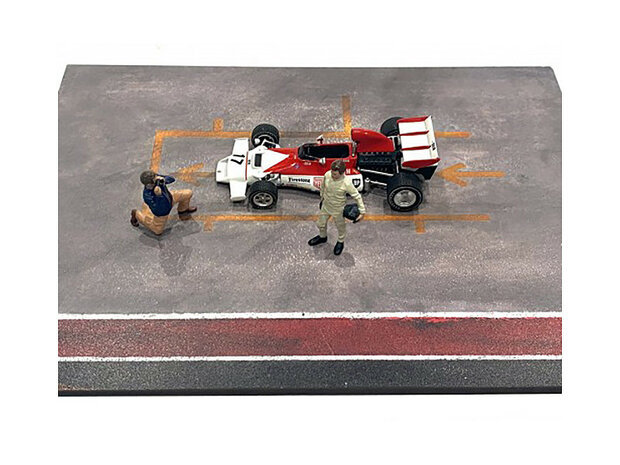 American Diorama 1:43 Race Day Metal Figure set no 1 - set 2 figuren