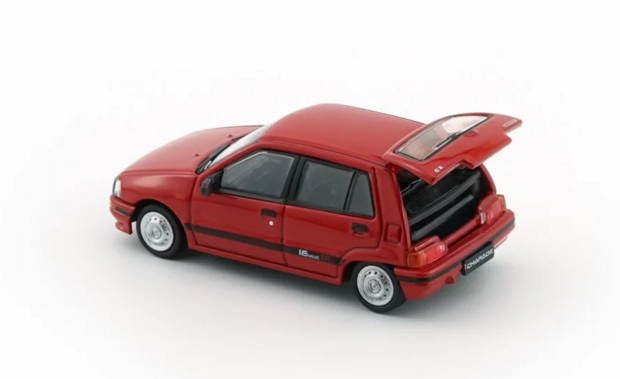 BM Creations 1:64 Daihatsu Charade 1991, 4 deurs rood