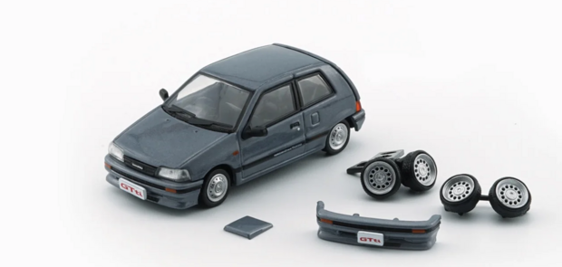 BM Creations 1:64 Daihatsu Charade 1991, 2 deurs GTti grijs