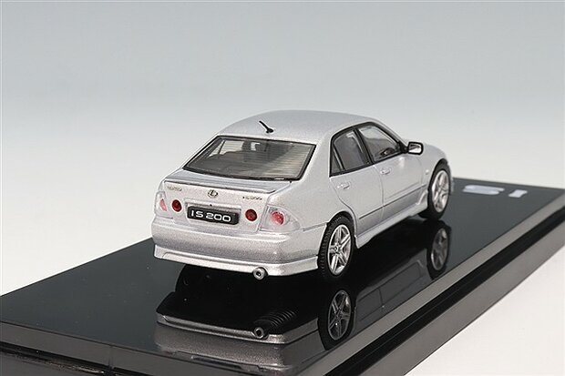 Hobby Japan 1:64 Lexus IS 200 (E10), silver 1999