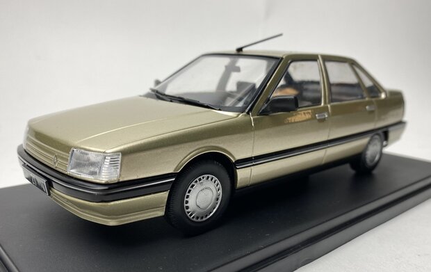 WhiteBox 1:24 Renault 21 1986 beige in window-box