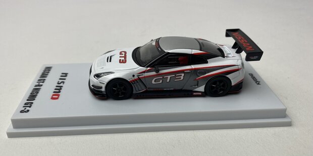 Kyosho 1:64 Nissan GT-R NISMO GT3 White Presentation (with LED)
