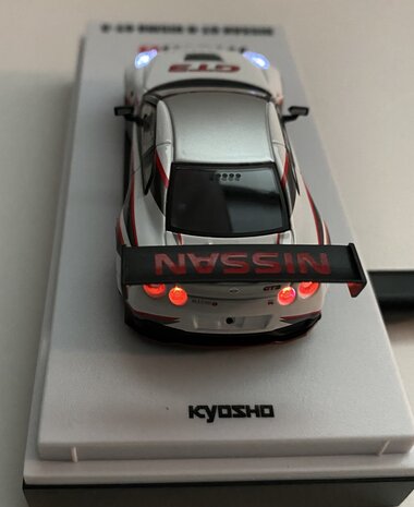 Kyosho 1:64 Nissan GT-R NISMO GT3 White Presentation (with LED)