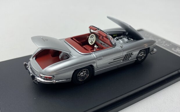 YS Models 1:64 Mercedes Benz 300SL, silver
