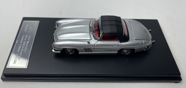 YS Models 1:64 Mercedes Benz 300SL, silver
