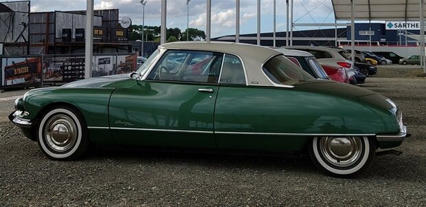 Matrix 1:43 Citroen DS21 Grand Palais Coupe groen metallic