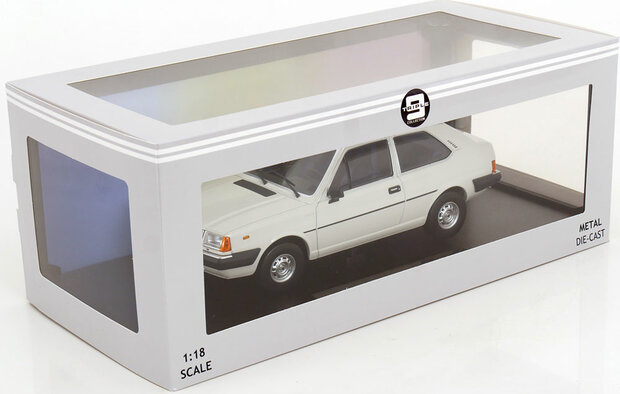 Triple9 1:18 Volvo 343, 1982 - wit. Binnenkort leverbaar - voorbestellen,