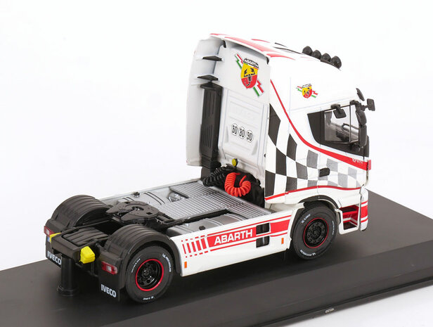 Atlas 1:43 Iveco Stralis Hi-Way Truck *Abarth*, white/red 2016