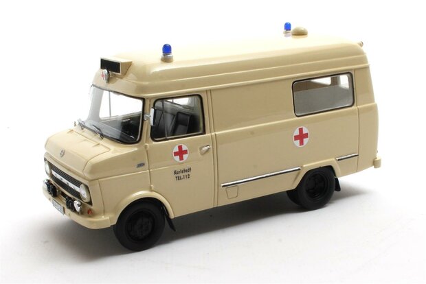 Matrix 1:43 Opel Blitz Voll Rettungswagen Karlstadt 65-75 beige. Verwacht Q1-2026