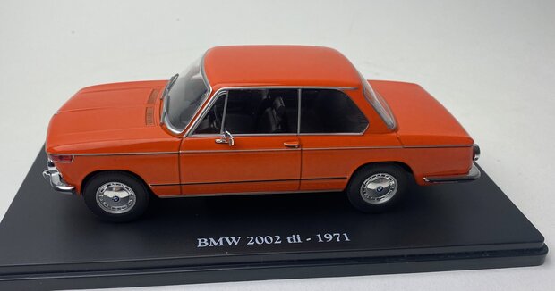 Atlas 1:24 BMW 2002 Tii 1971, orange