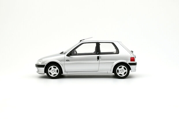 Otto Mobile 1:18 Peugeot 106 Quiksilver Gris Quartz 2000